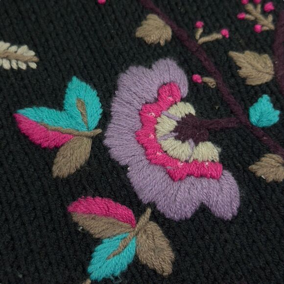 The Limited Sweater Women's Large Black Knit Wool Turtleneck Floral Embroidered - Picture 4 of 8